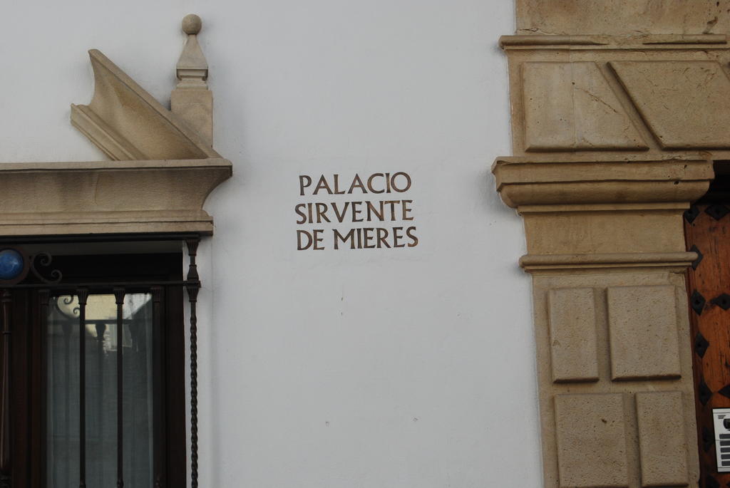 Palacio Sirvente Mieres - Parking Gratuito Andújar Exteriör bild